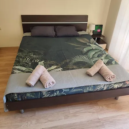 Апартамент Bendita Mare Golden Sands *